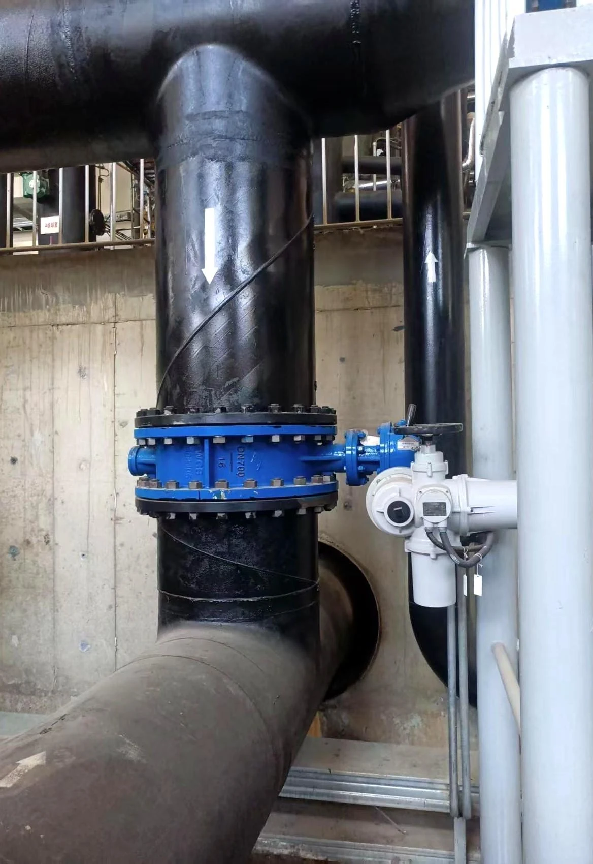DN700 electric butterfly valve installed in industrial pipeline